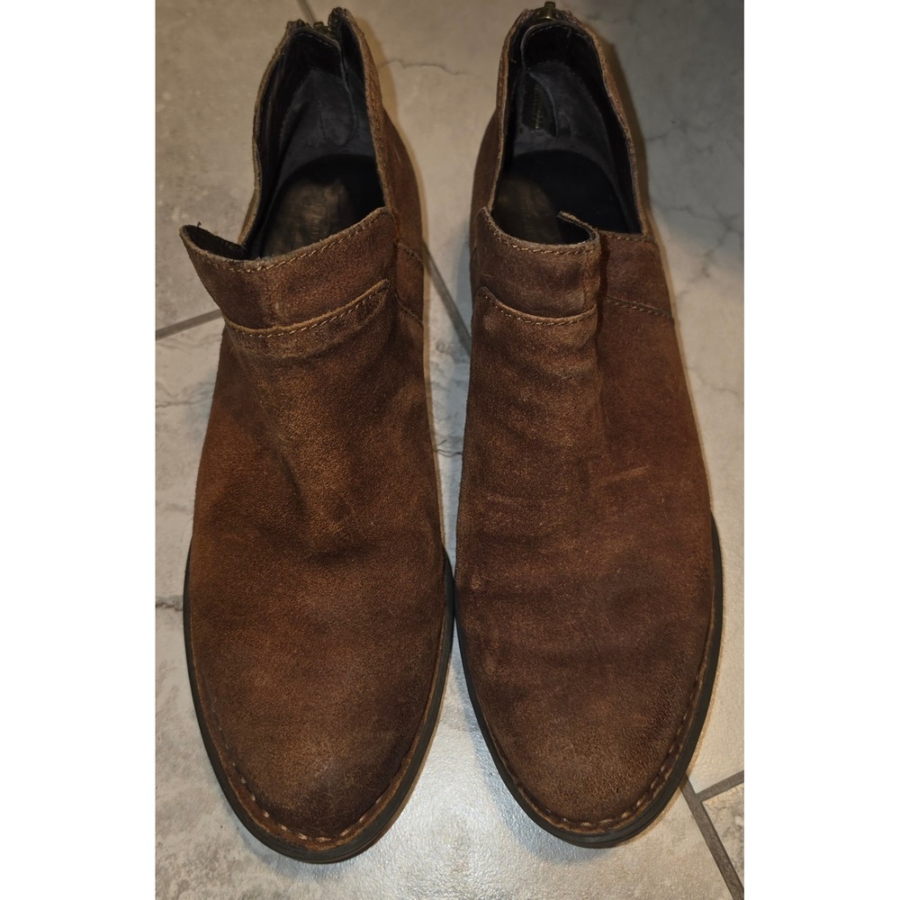 Born Kerri Brown Distressed Suede Leather Side Cutout Ankle Boots 8M F33626